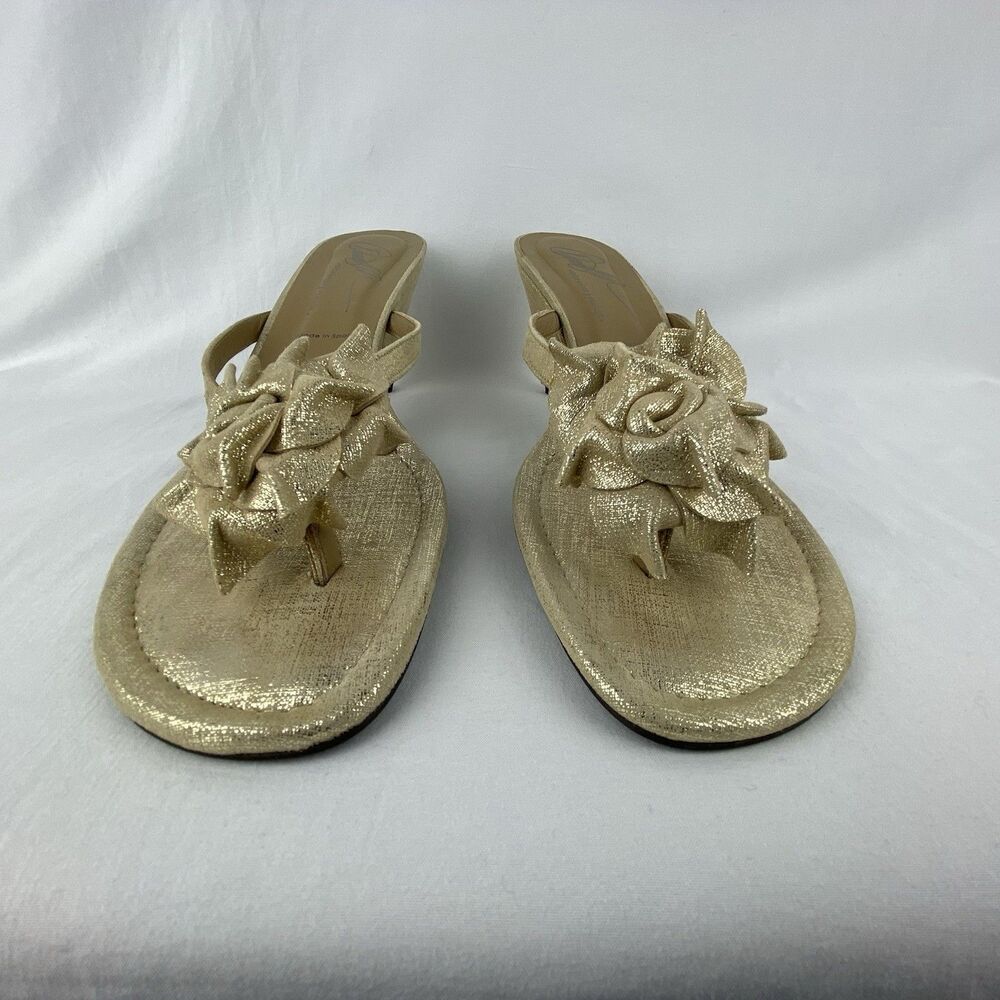 Donald J. Pliner Gold Sandals! Gorgeous. 10. - Picture 4 of 13